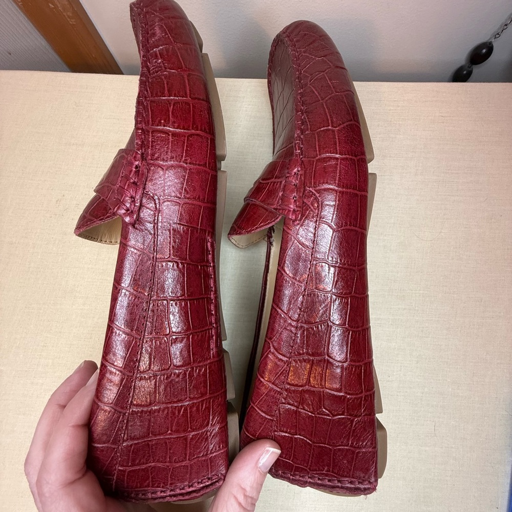 Cole Haan Red Leather Croc-Print Driving Penny Loafers - Size 10 - Picture 3 of 7